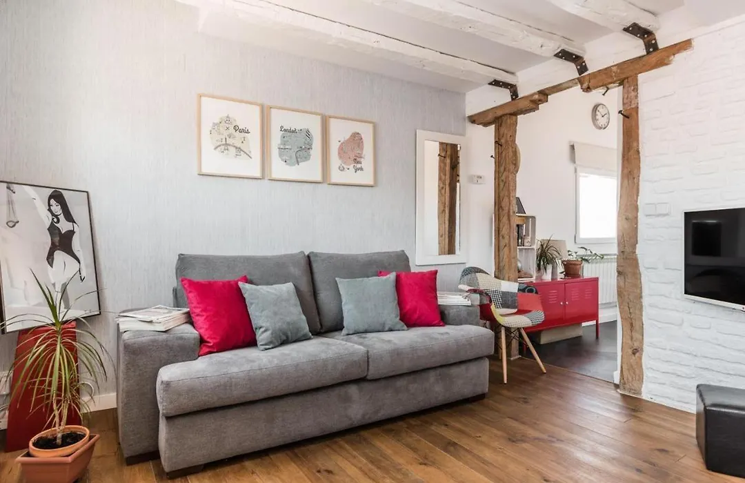 Charming La Latina Home-1